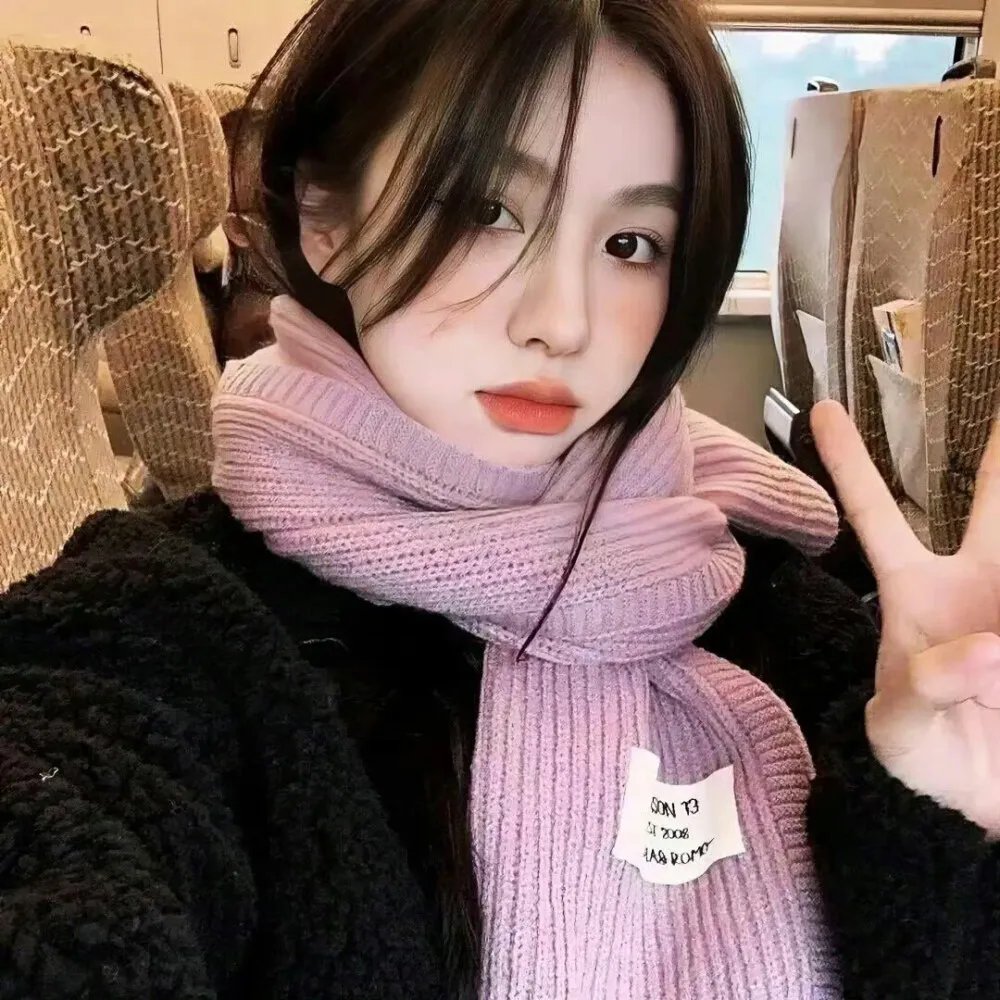 照片里的伴娘